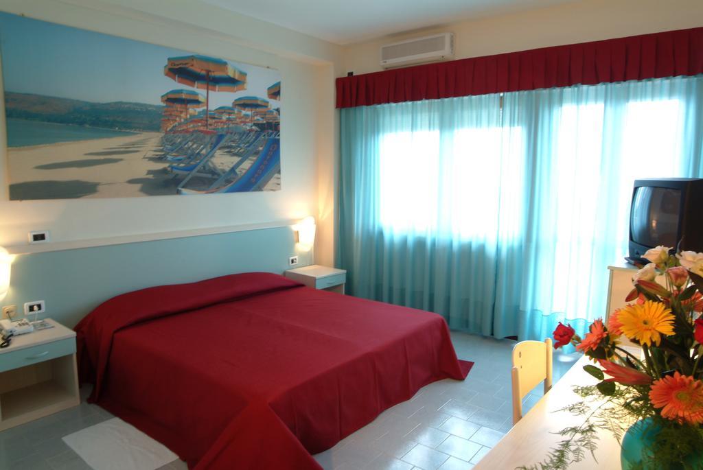 Cliffs Hotel Joppolo Quarto foto